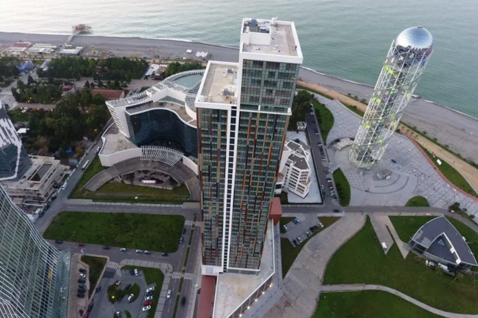 Porta Tower in Batumi, Georgien. Luftaufnahme